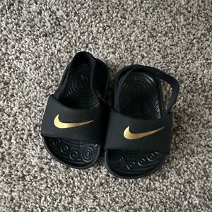 Black Gold Nike Kawa slides sz 3c infant